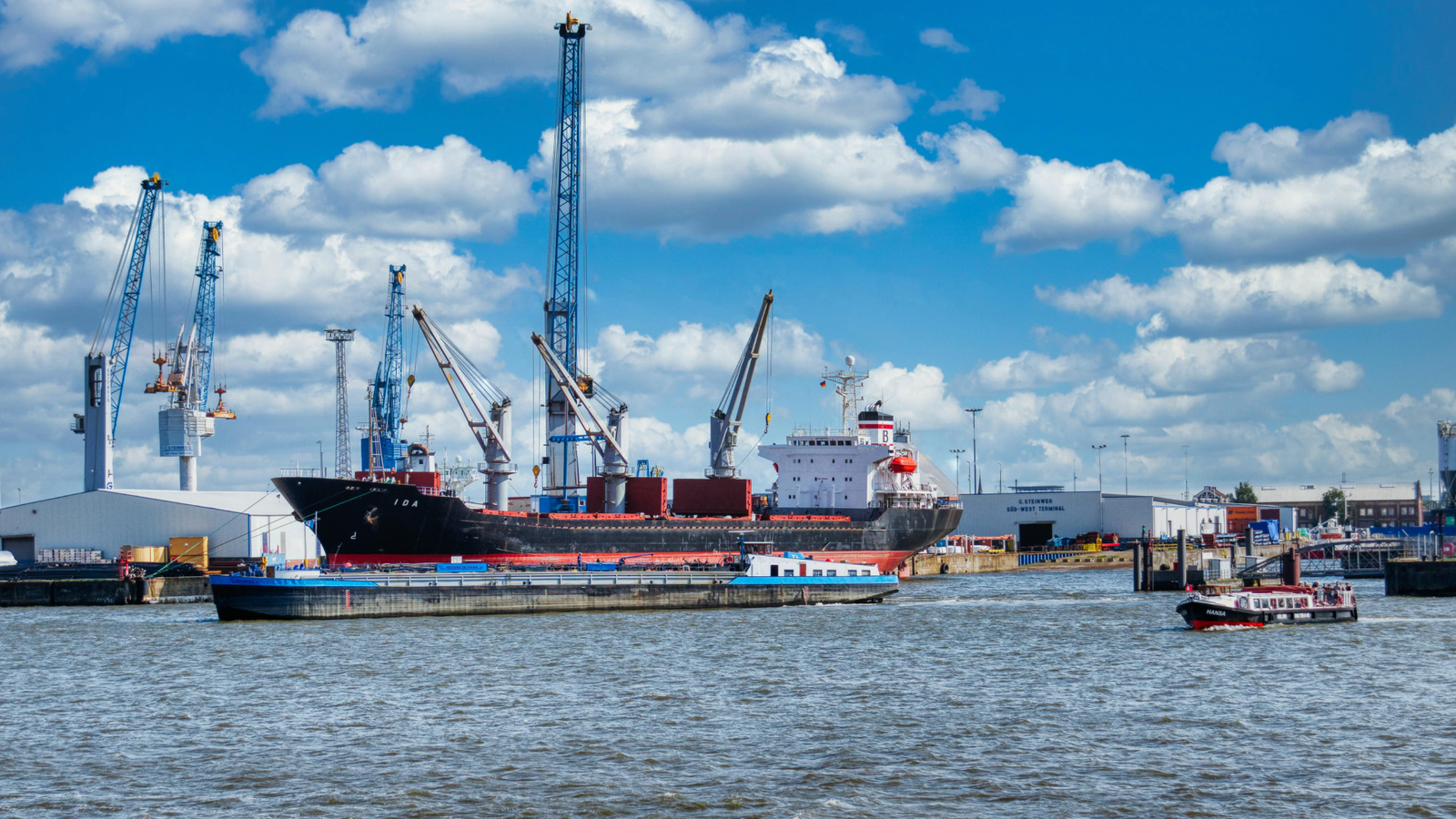Port shipping